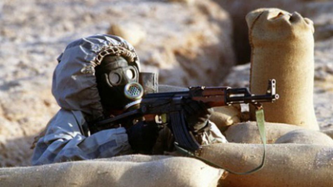 syria_chemical_soldier_wikimedia_99802600_84054600