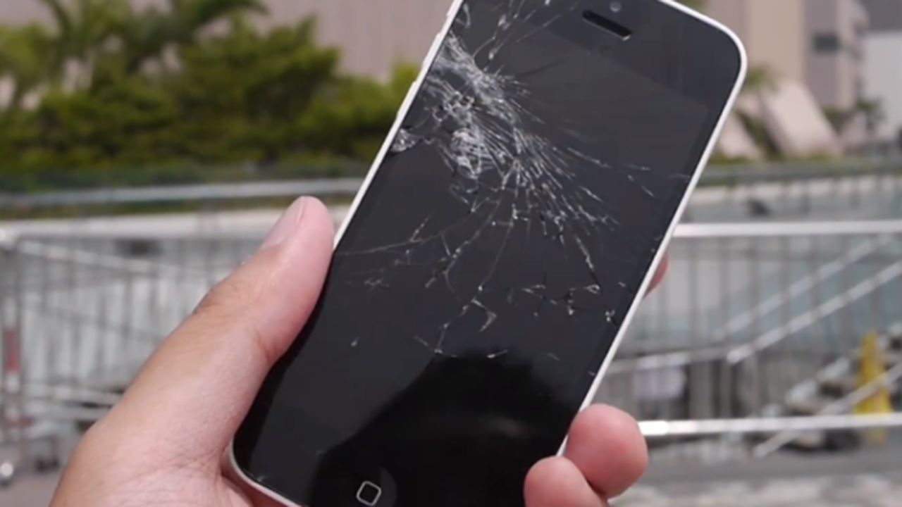 iphone_5c_drop_test_03022400