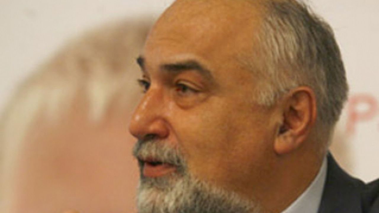 varujan_74627100_49599600