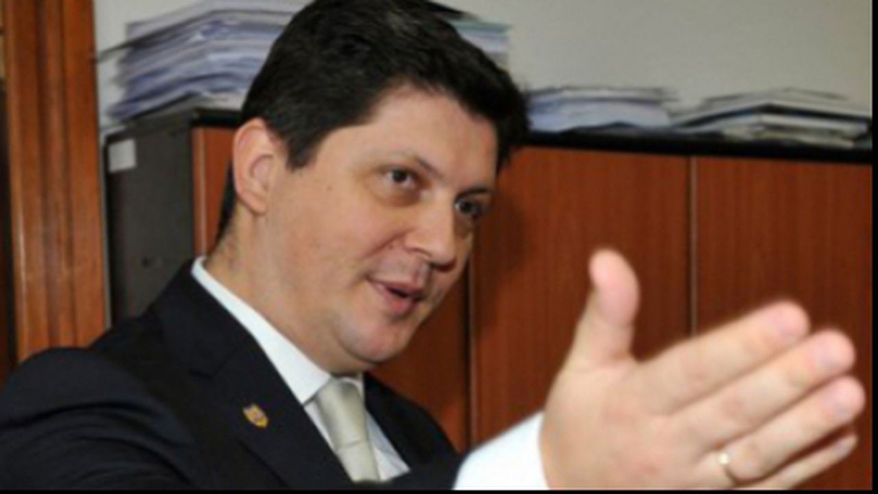 corlatean_titus2_1_35598000_12985500_74289600_50126500