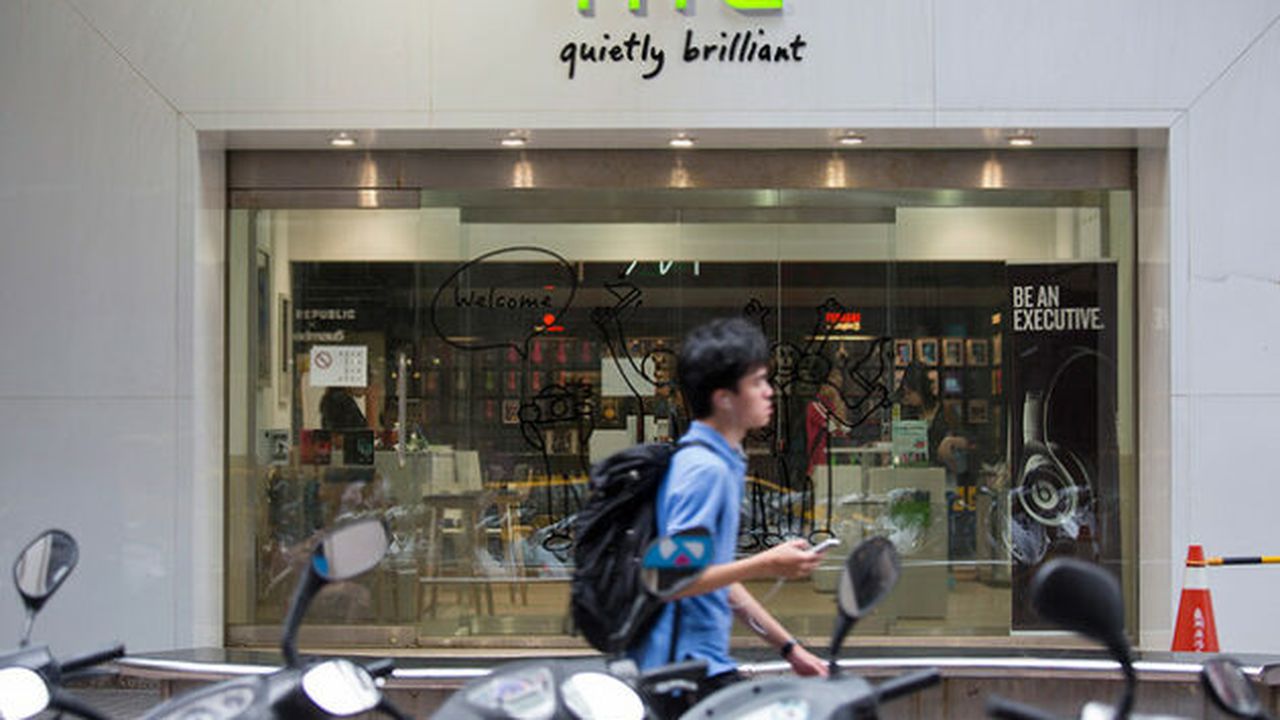 htc_bloomberg_14980700