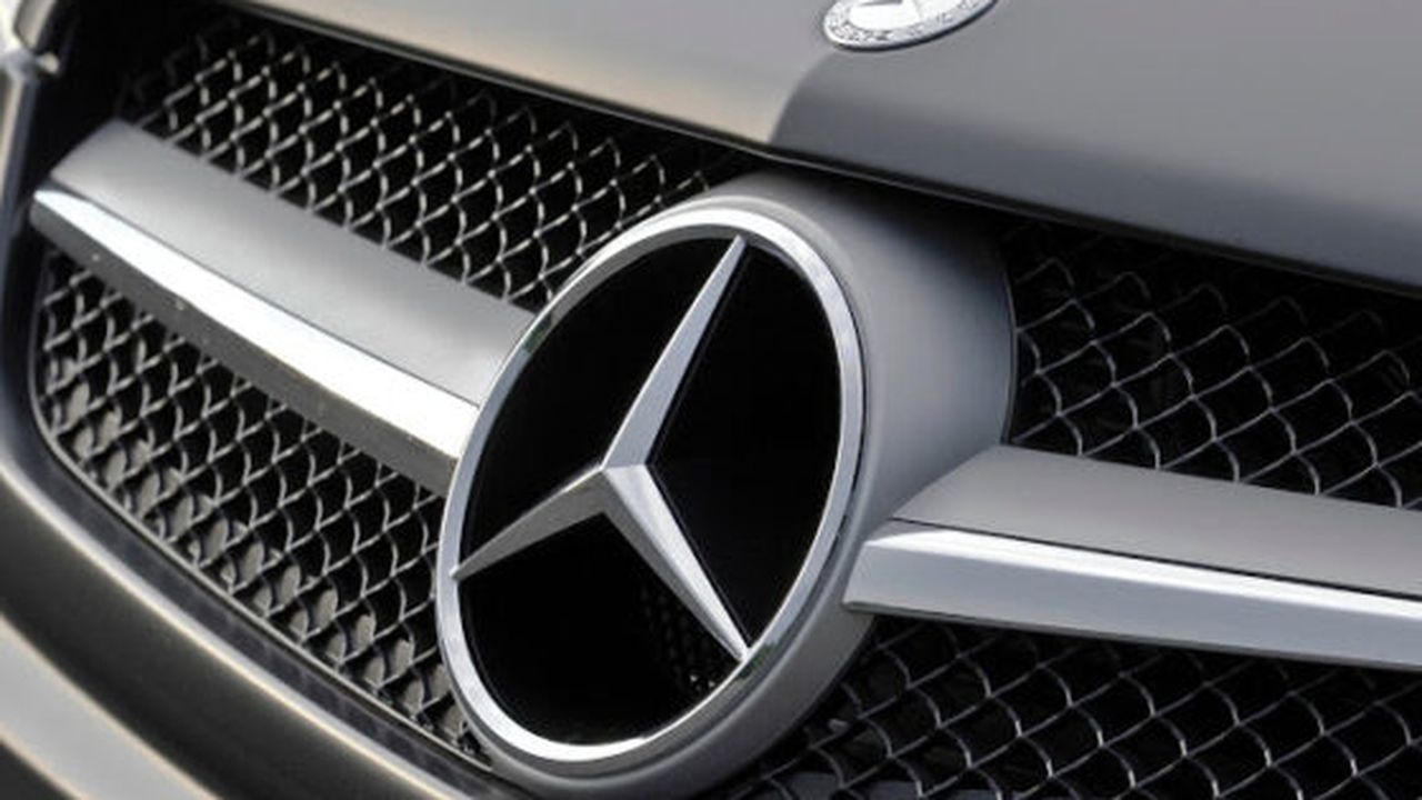 mercedes_benz_logo_wallpaper_hd_6_35527700