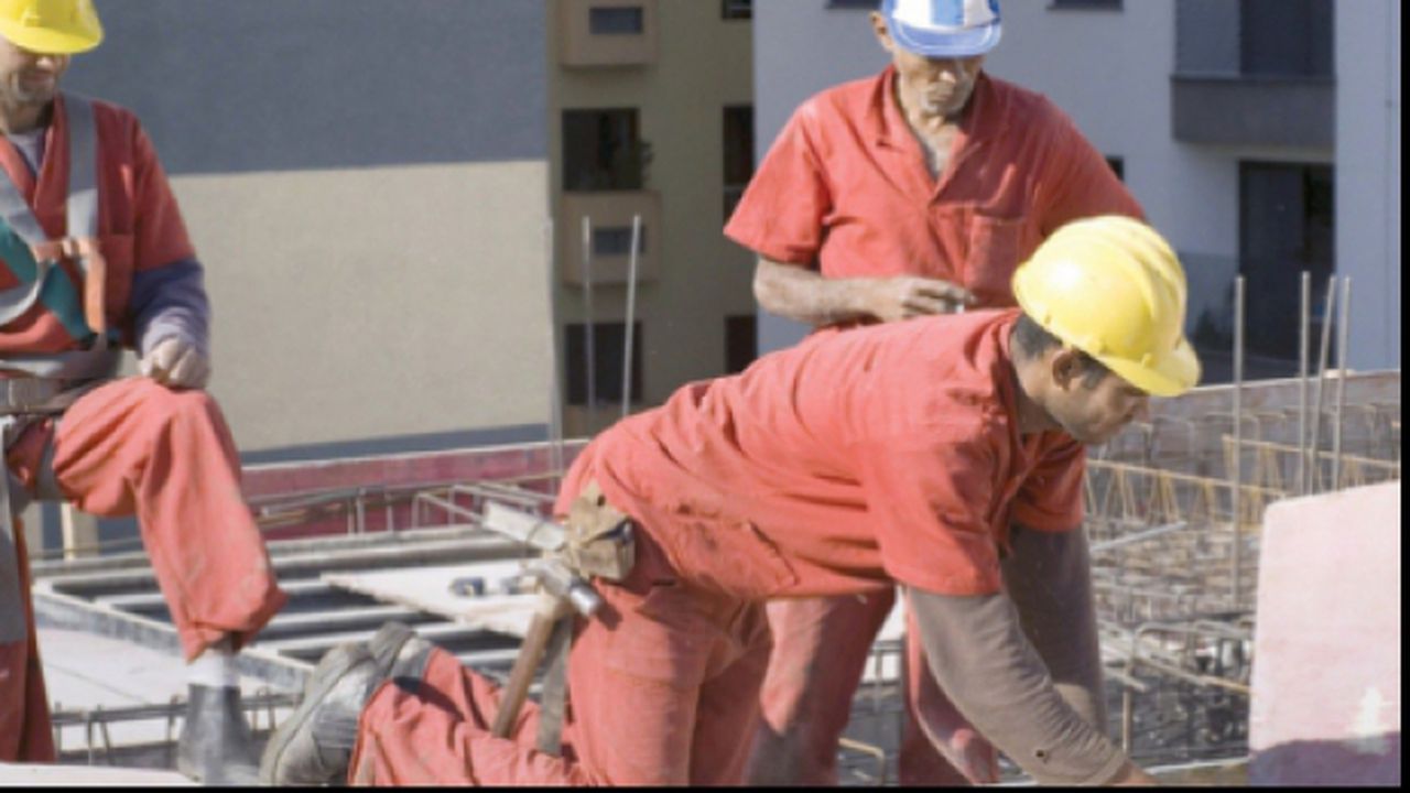 munca_muncitori1_25579700_76410800_41192400_69249200