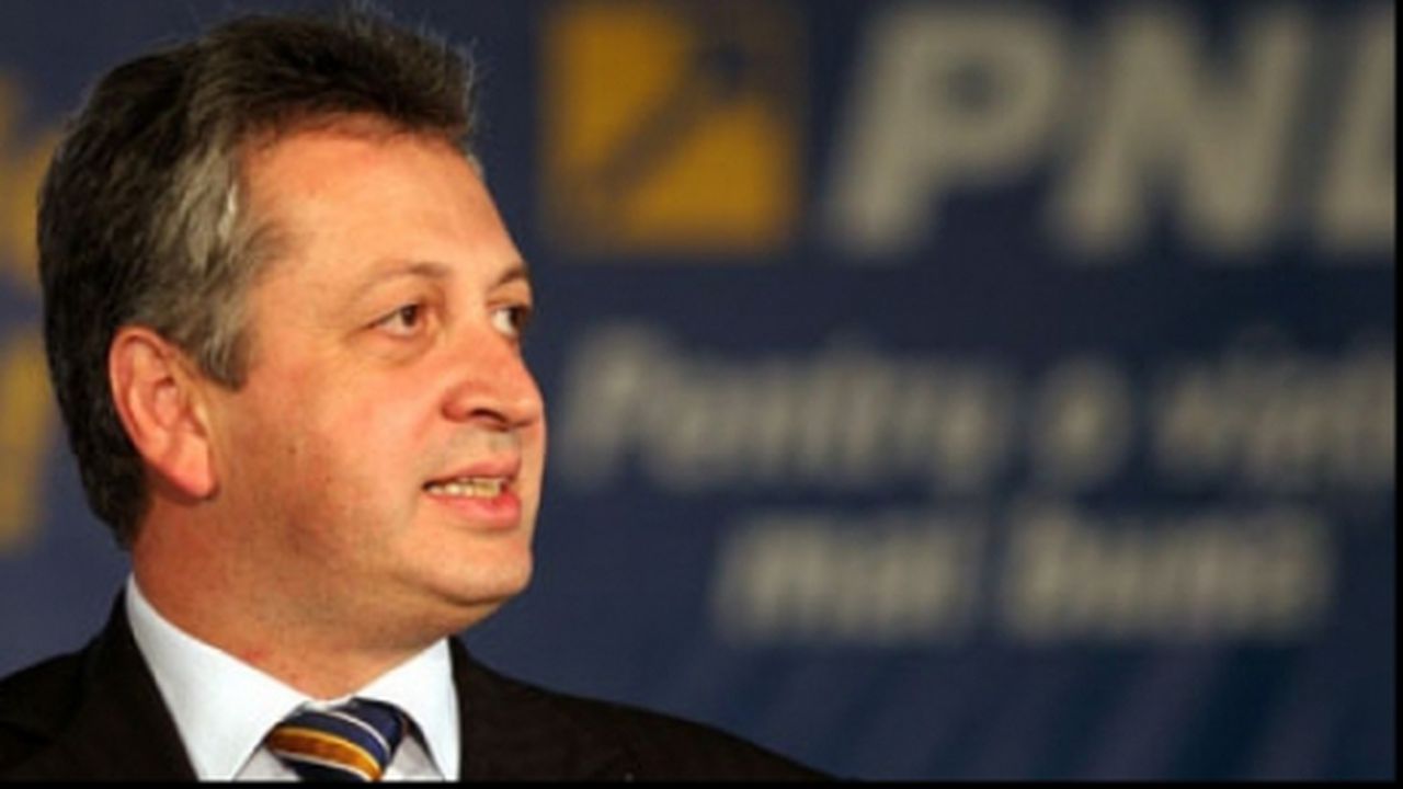 fenechiu_11858200_17094500