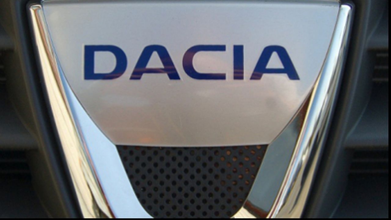 dacia_logo_82354500_75483200_03568800