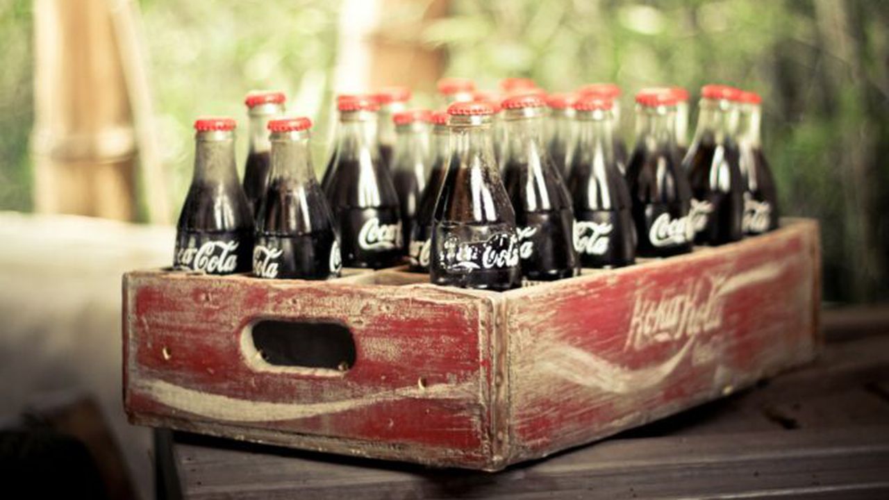 vintage-coca-cola-bottles-wallpapers_35771_1920x1200_76441000