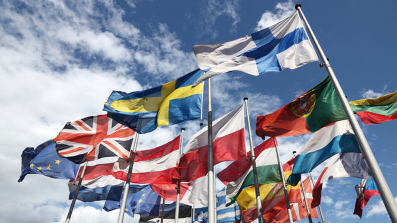 flags_of_european_union_07782200