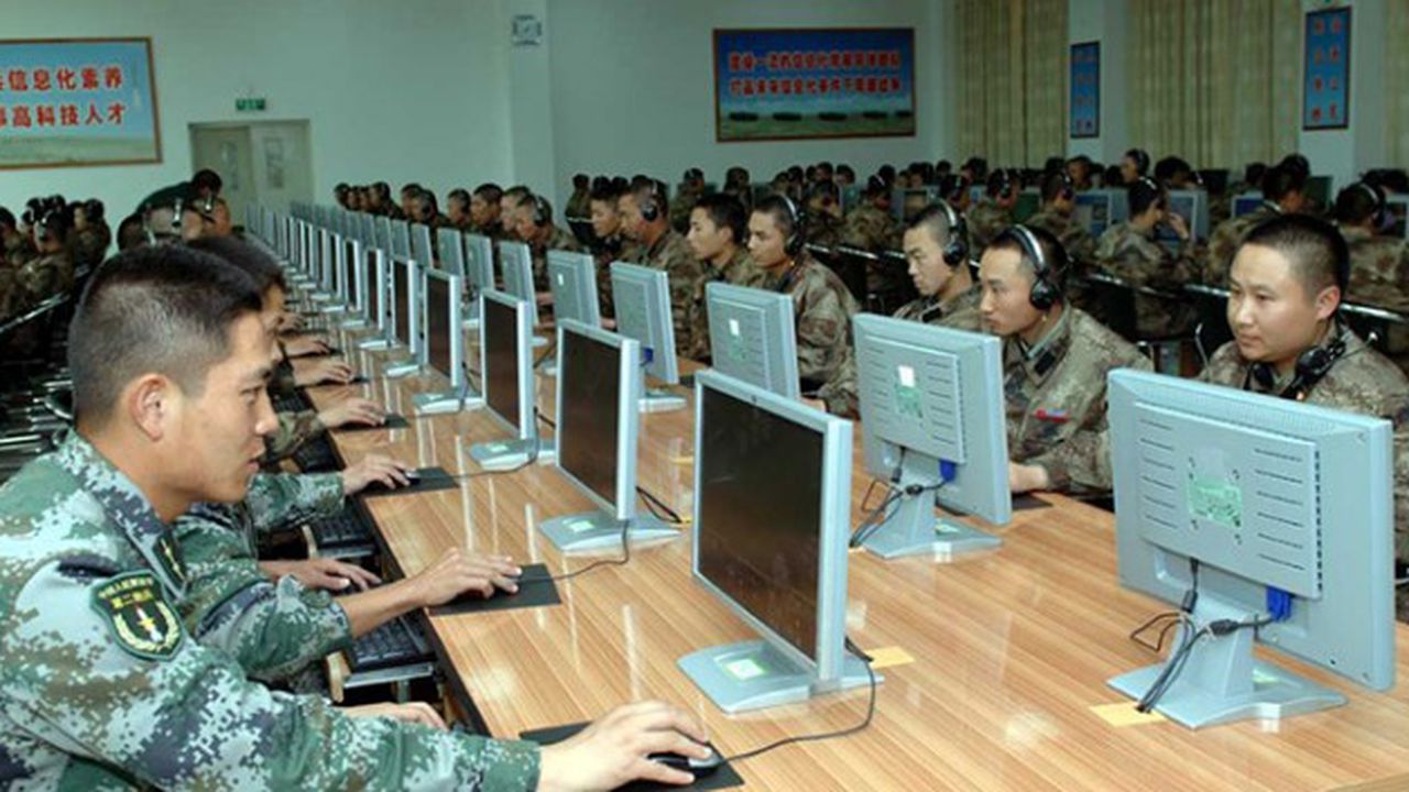 chinese_military_at_computers_possibly_hacking_640x353_87539800
