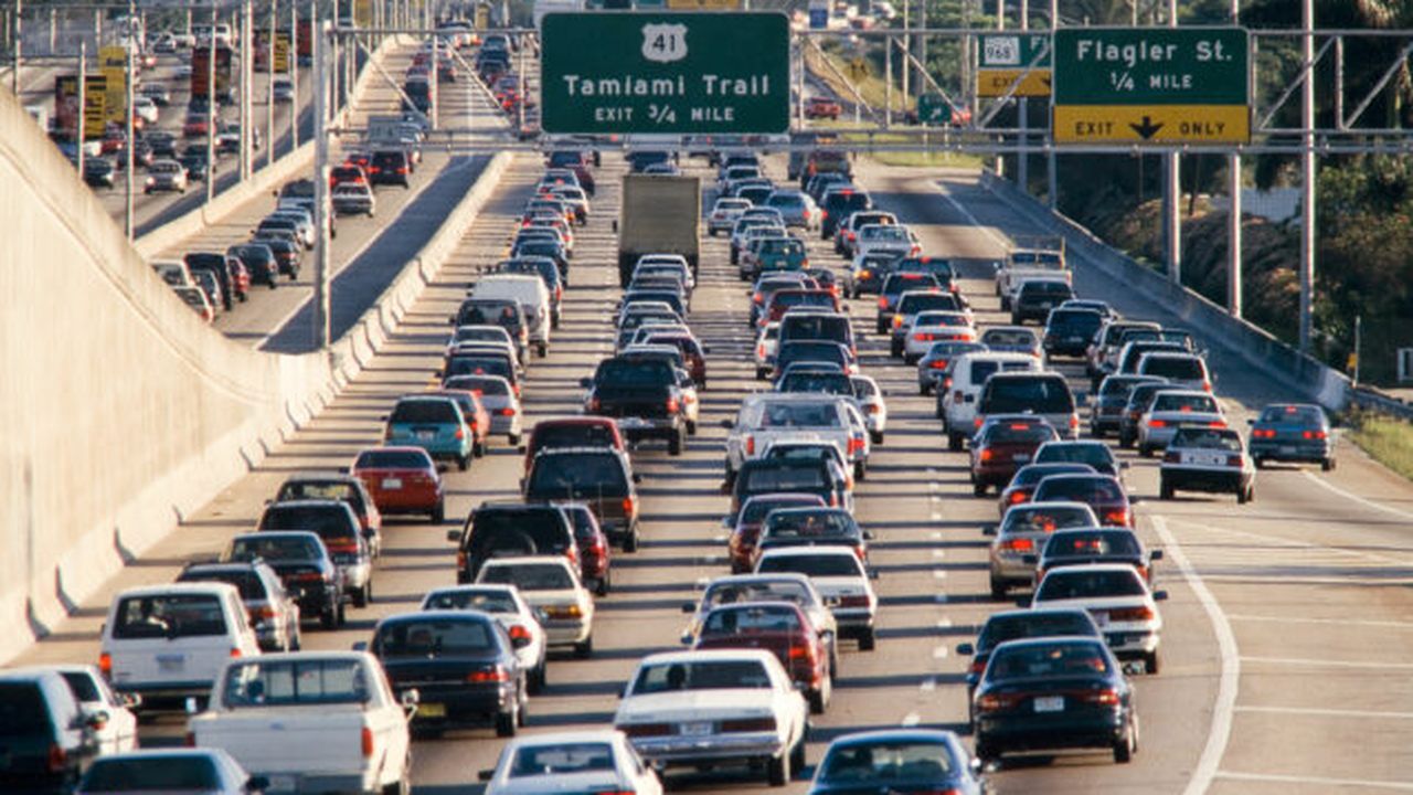 27862_hi_traffic_46823700