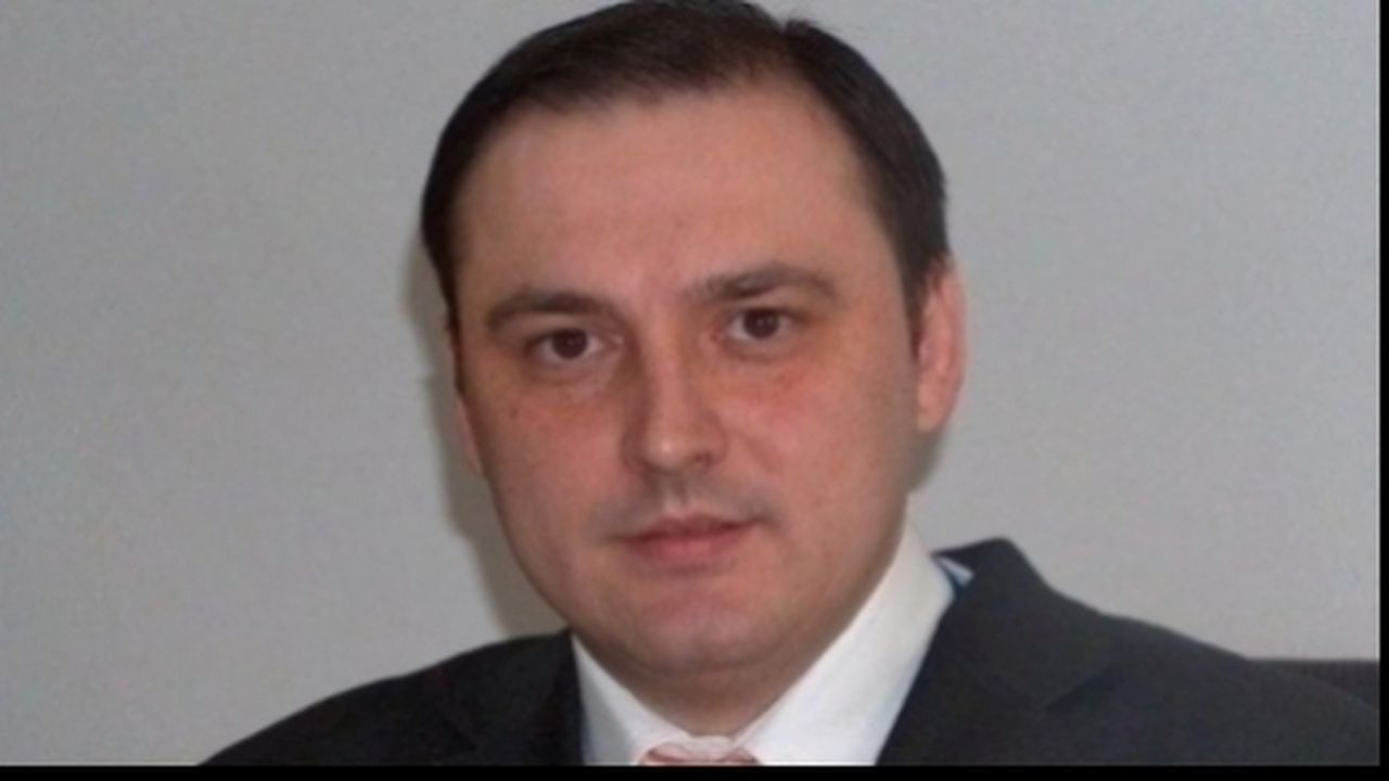 cotovelea_12364000_03758400_32746400_13877600_24898000_79050900