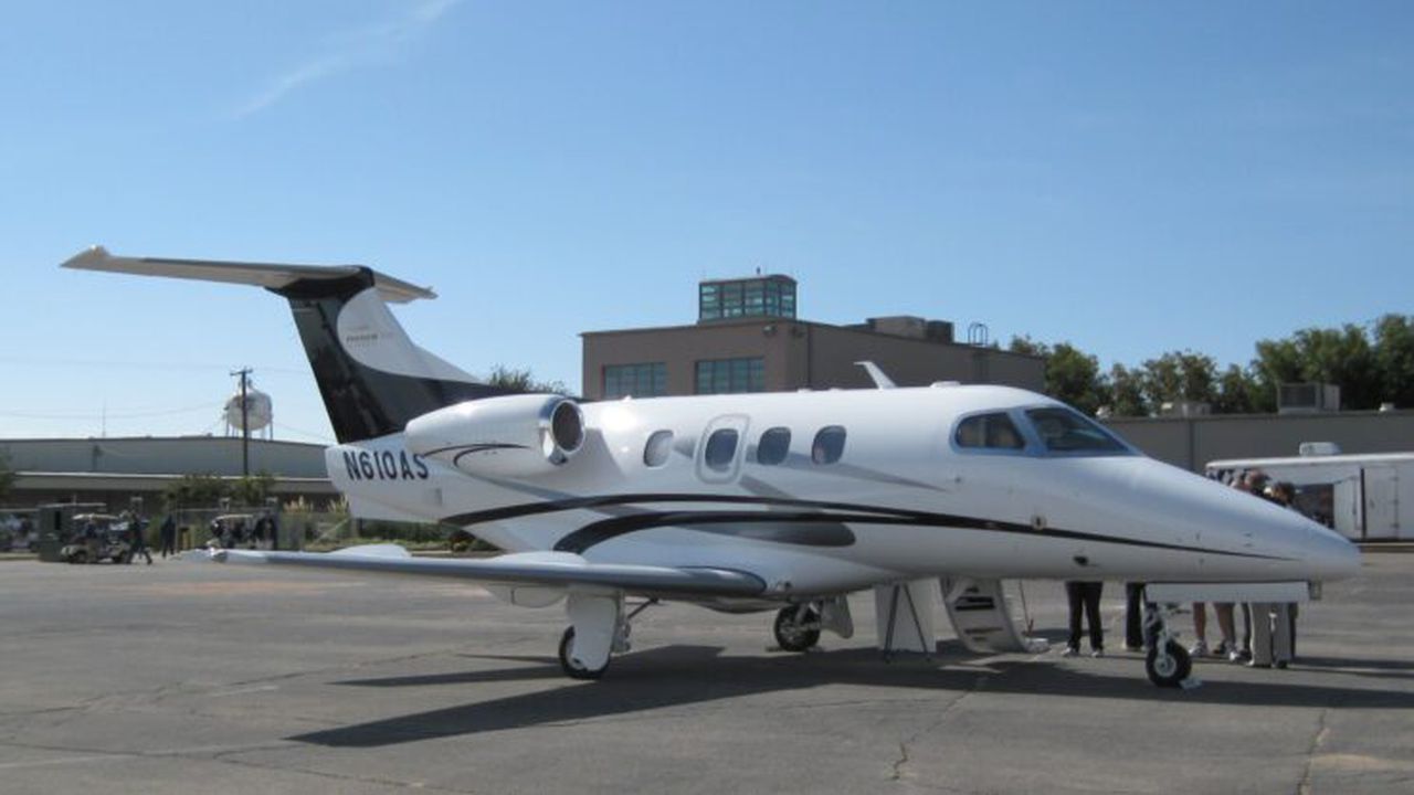 embraer_phenom_100_n610as_44371500