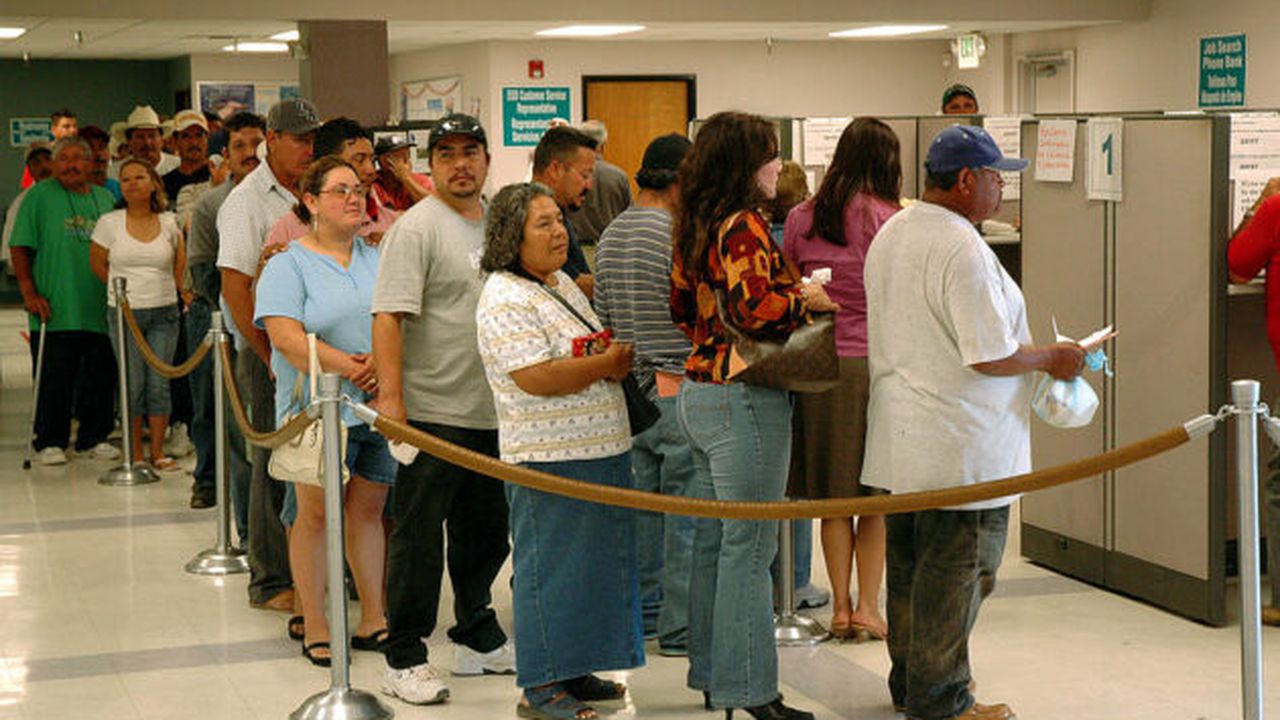 1024px_fema___29783___workers_unemployed_by_the_freeze_in_california_10626100