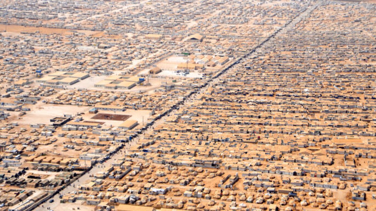 an_aerial_view_of_the_zaatri_refugee_camp_64238000