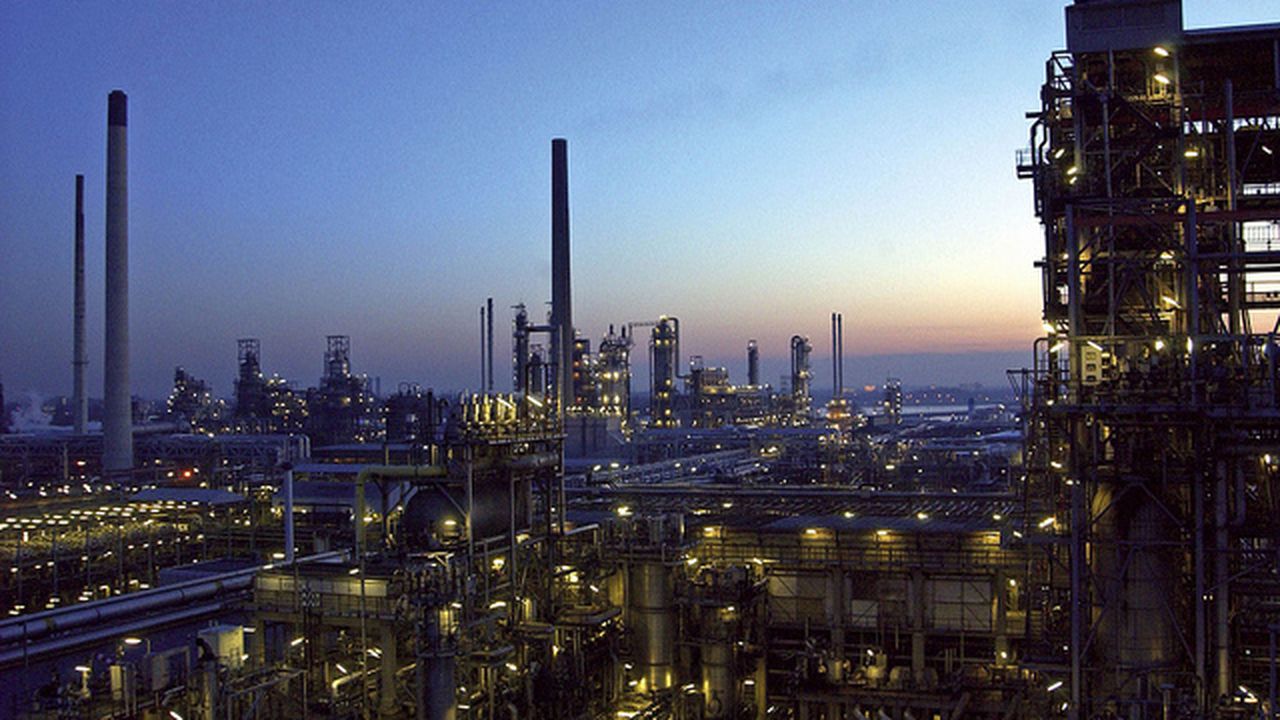 rafinarie_shell_pernis_95135300