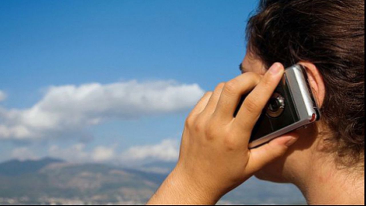 telefonie_telefon_mobil_roaming_80918900_03573200_79795800
