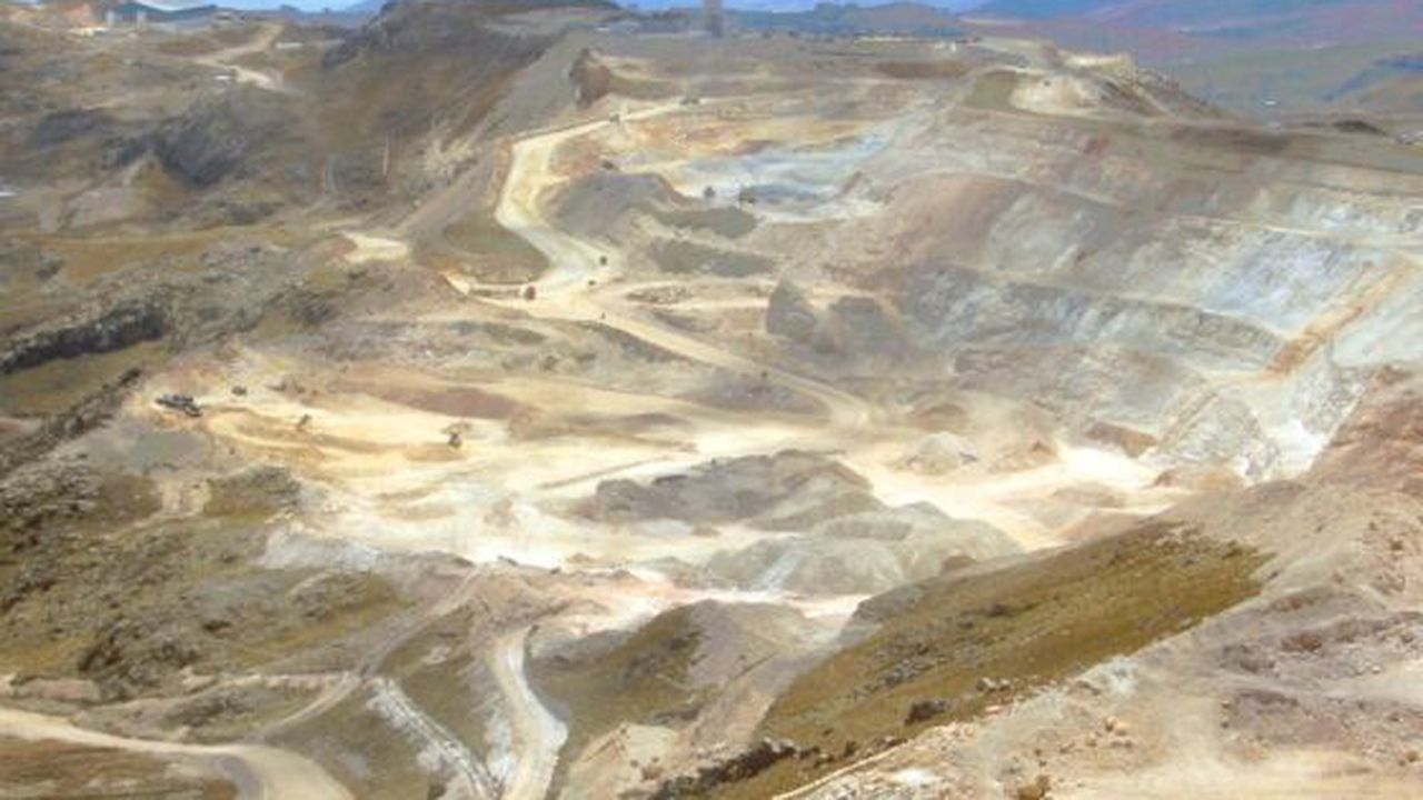 yanacocha_goldmine_09862400