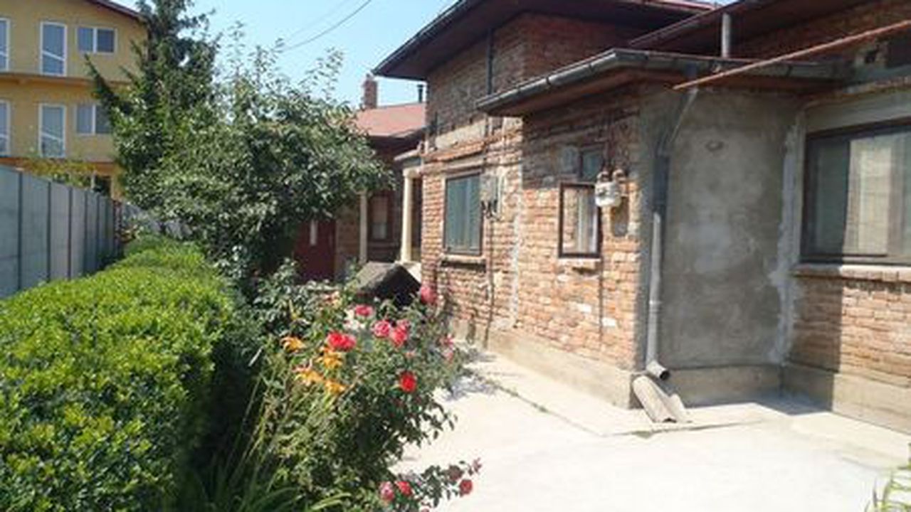 inchiriere_casa_la_curte_139007_1_27134900