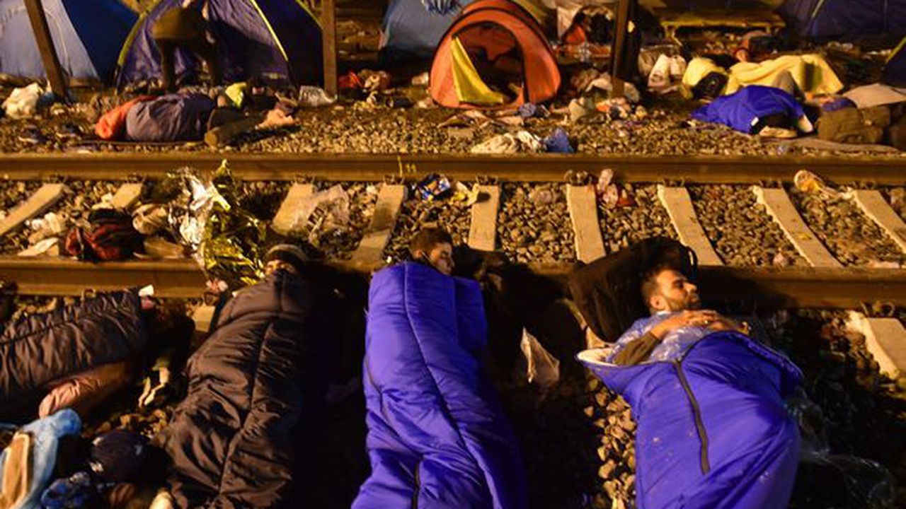 eight_col_refugees_65549300