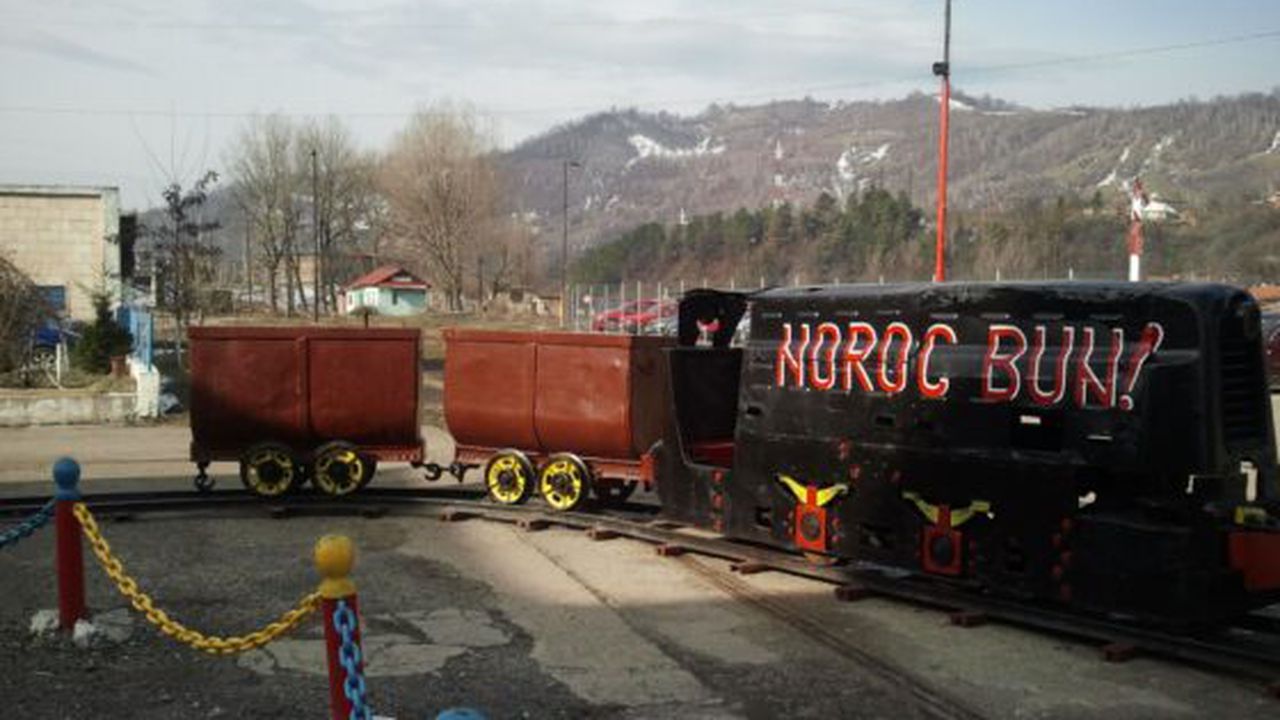 mina_petrila_876543_69892400