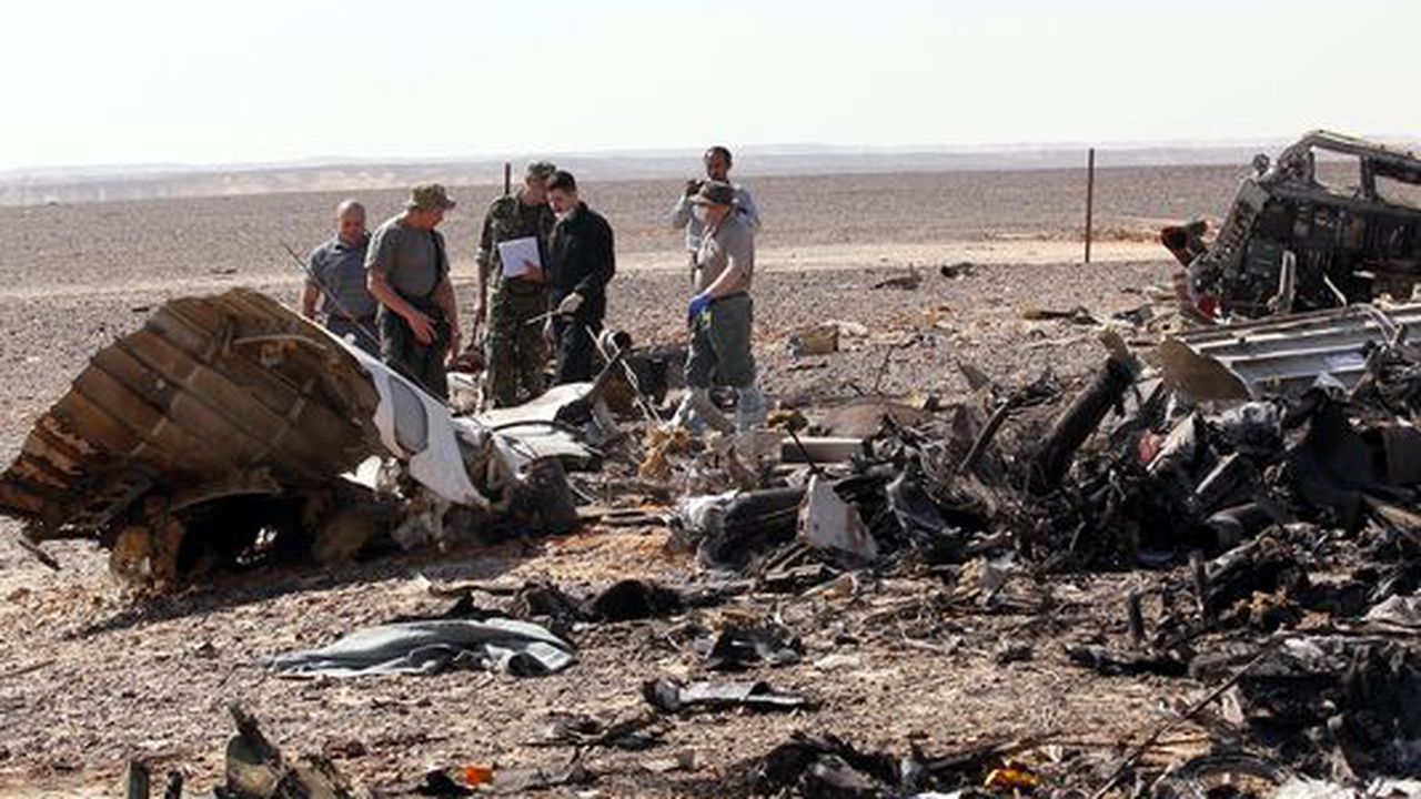 635819609377685875_epa_egypt_russian_plane_crash_54898700