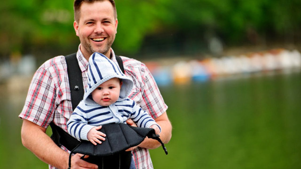 father_baby_sling_carrier_44341200