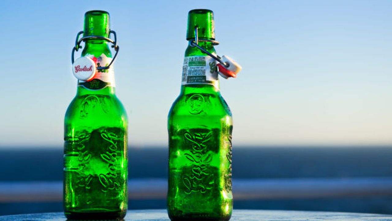 grolsch_beer_bottles_94099700