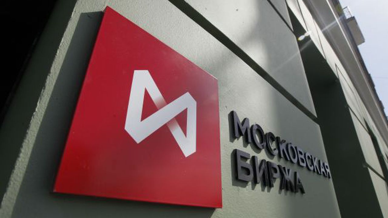5220_05_moscow_exchange_makhonin_03541900