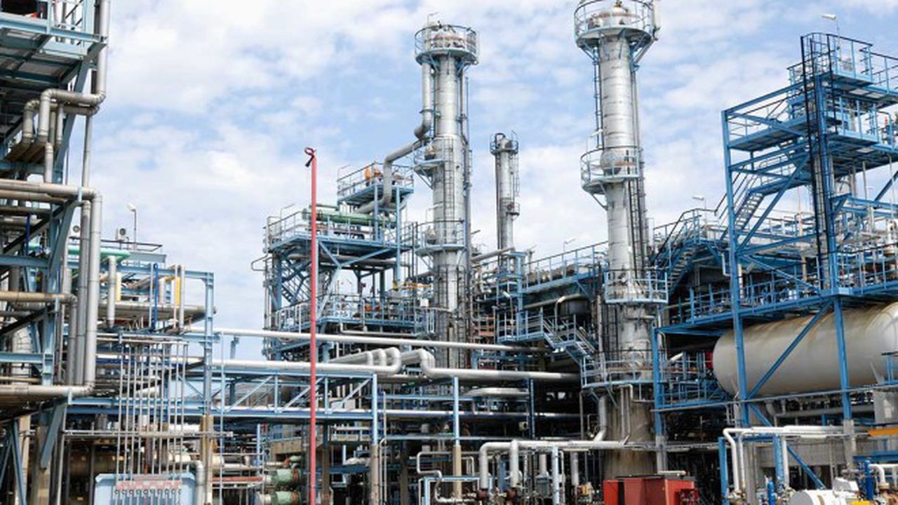 refinery_pipe_660x400_94071600