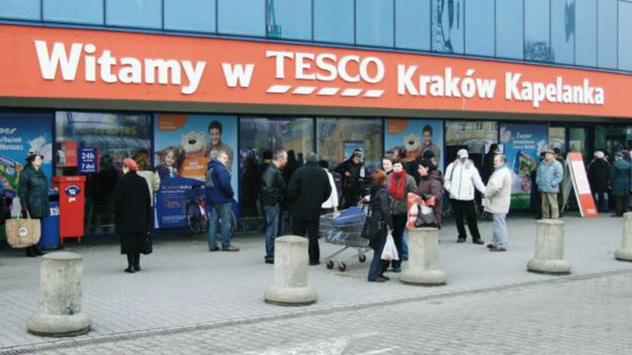 tesco_in_krakow_krakow_poland_1152_13087676869_tpfil02aw_7548_22109700