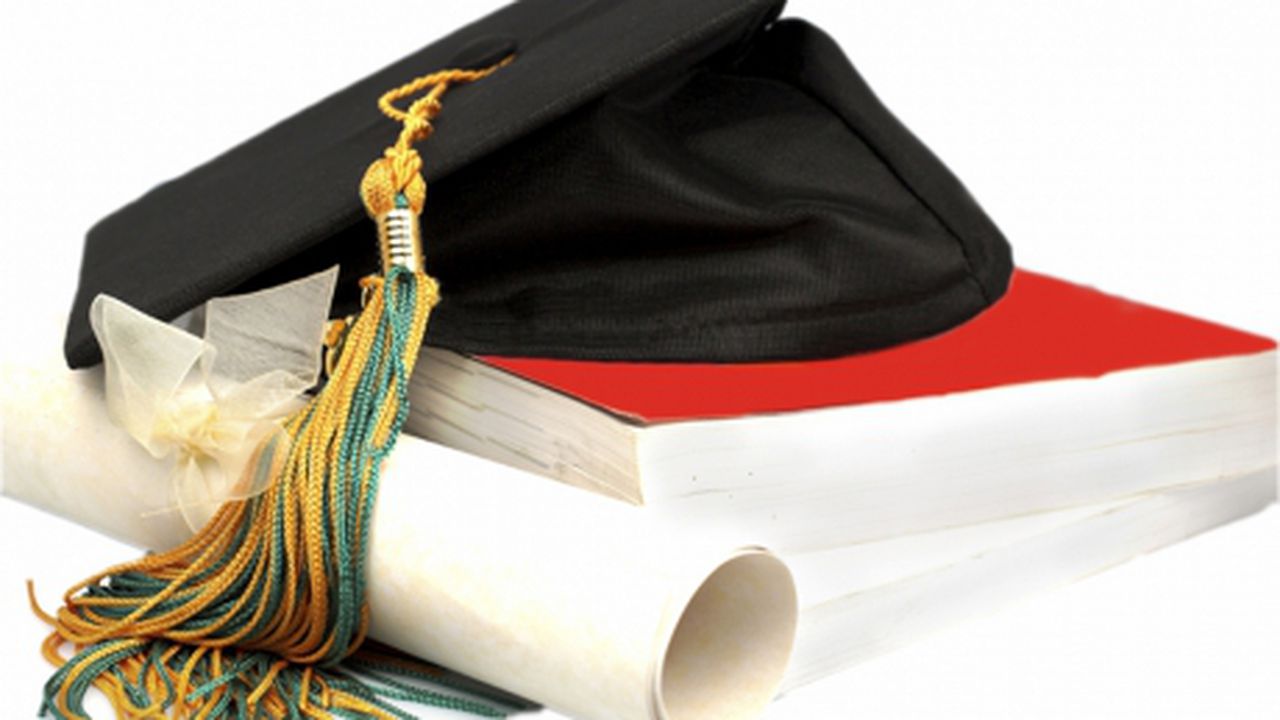 diploma_absolvent_56789_78103400