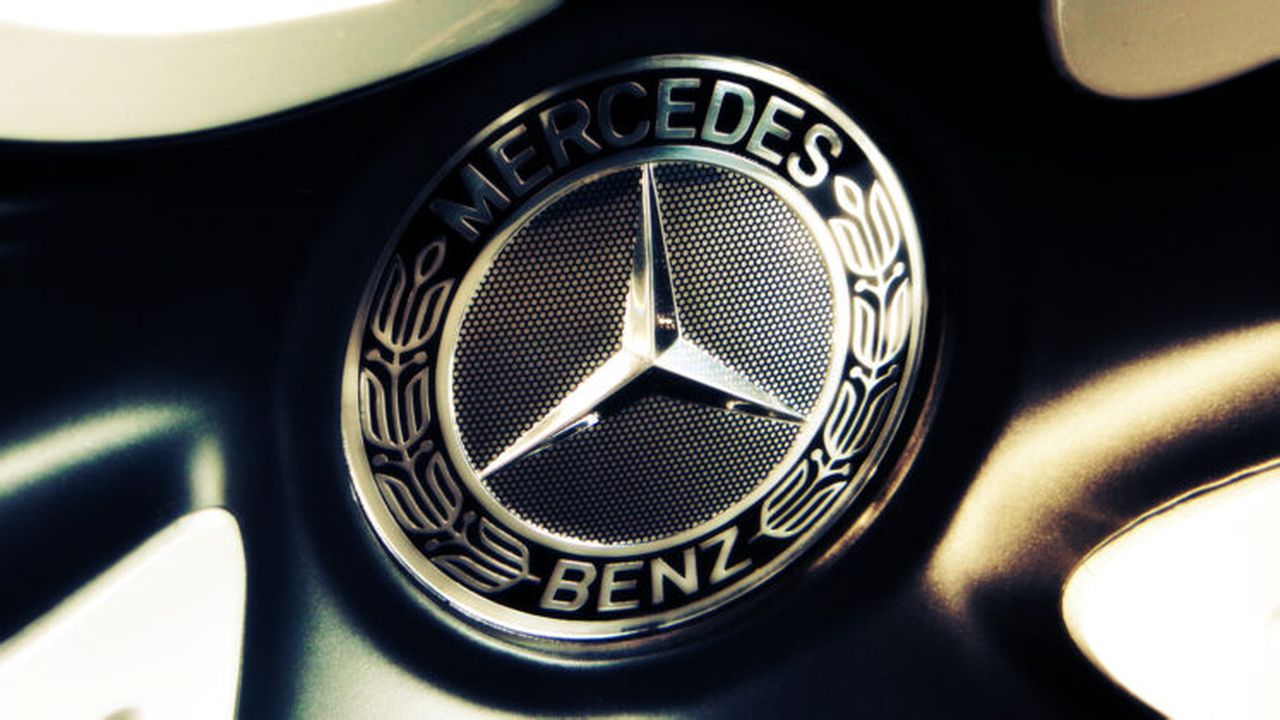 mercedes_benz_logo_photos_64879700