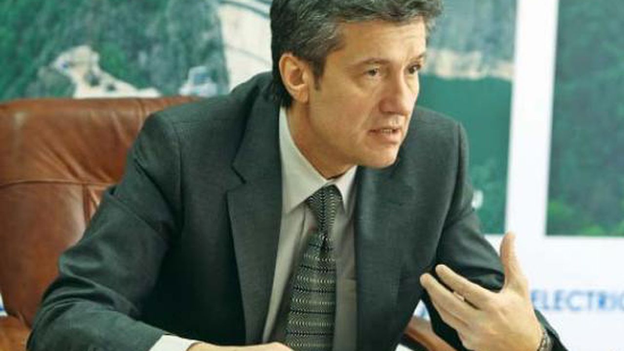 dragos_zachia_zlatea_90327600