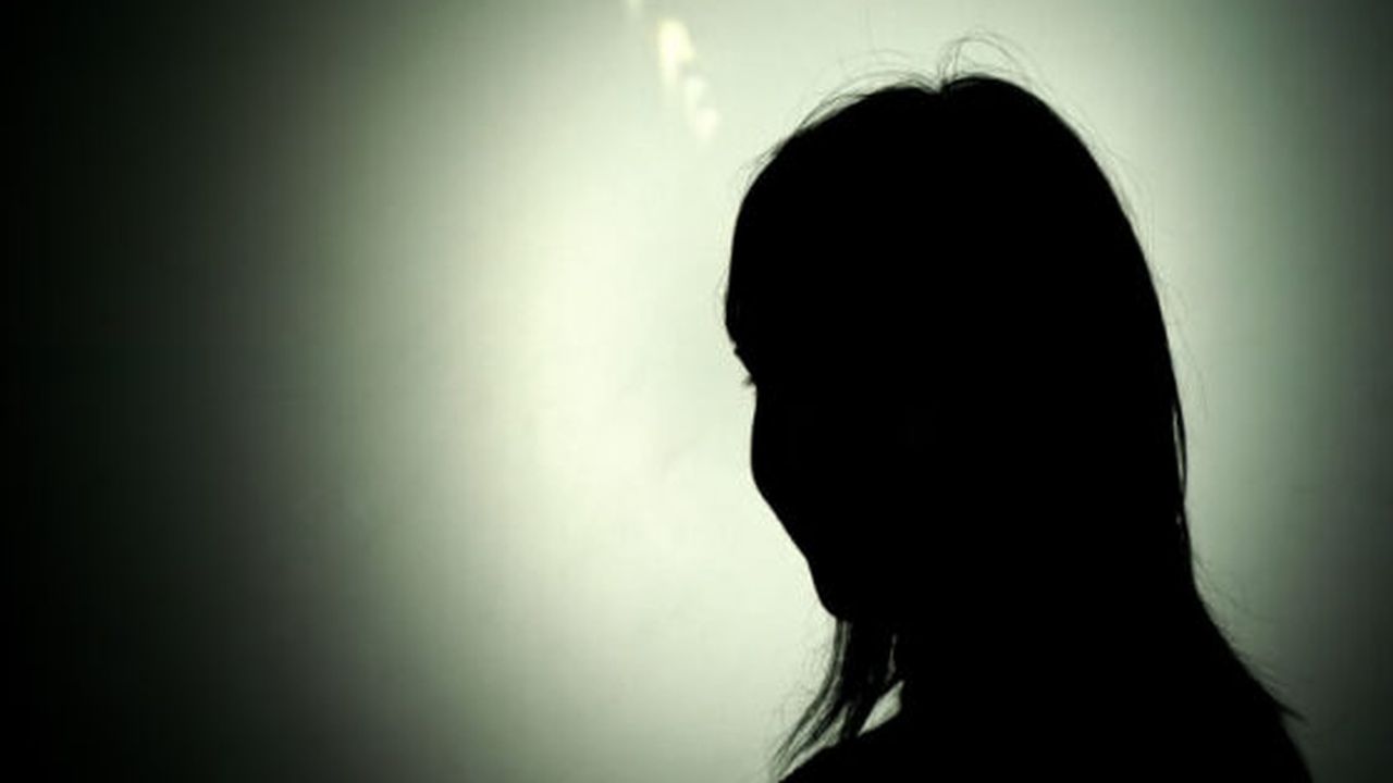 femeie_045573262_67198300