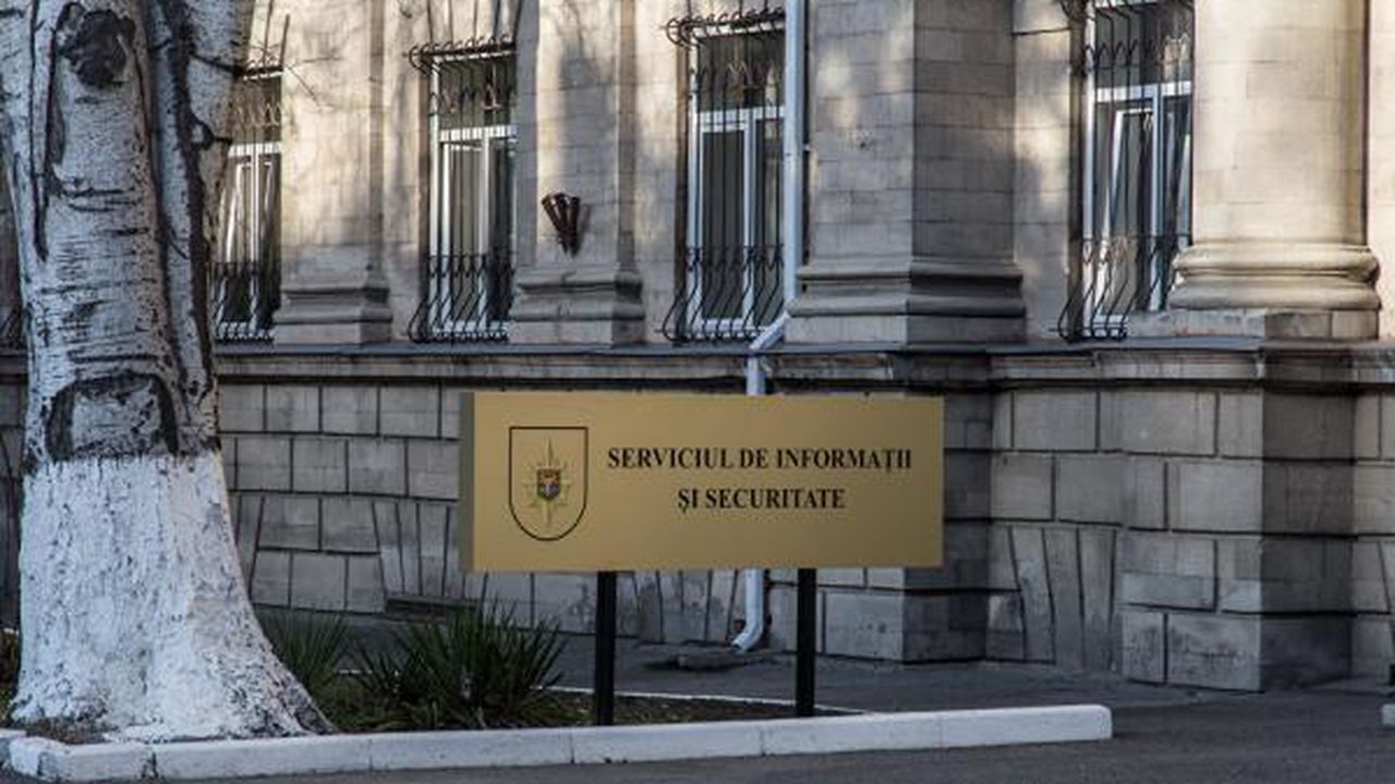 un_nou_sef_la_sis_04513100