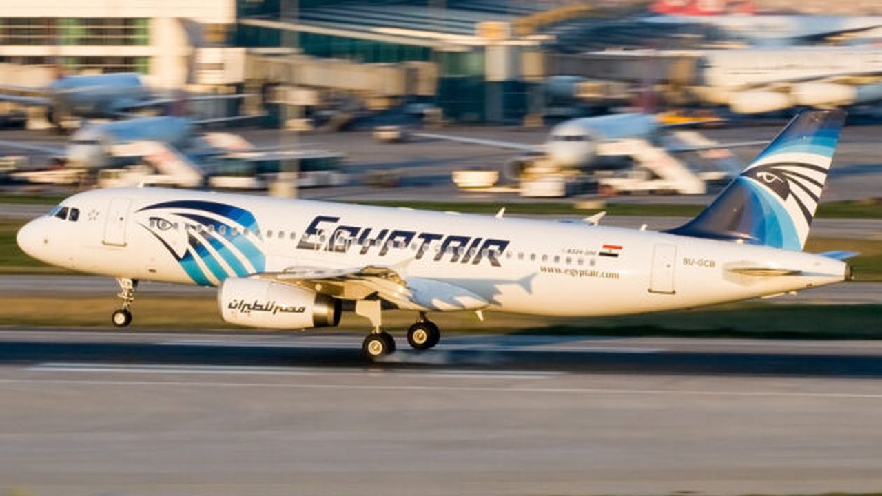 egyptair_a320_su-gcb_4509539248_01867900