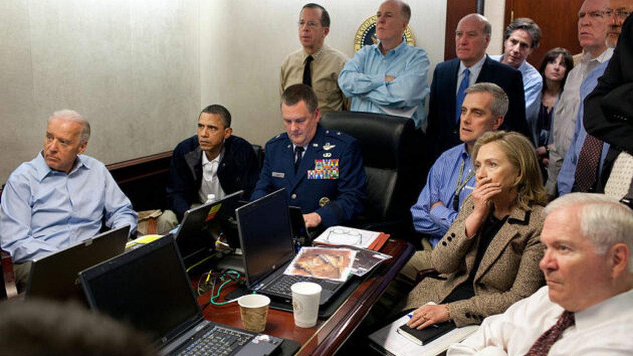 obama_and_biden_await_updates_on_bin_laden_16817600