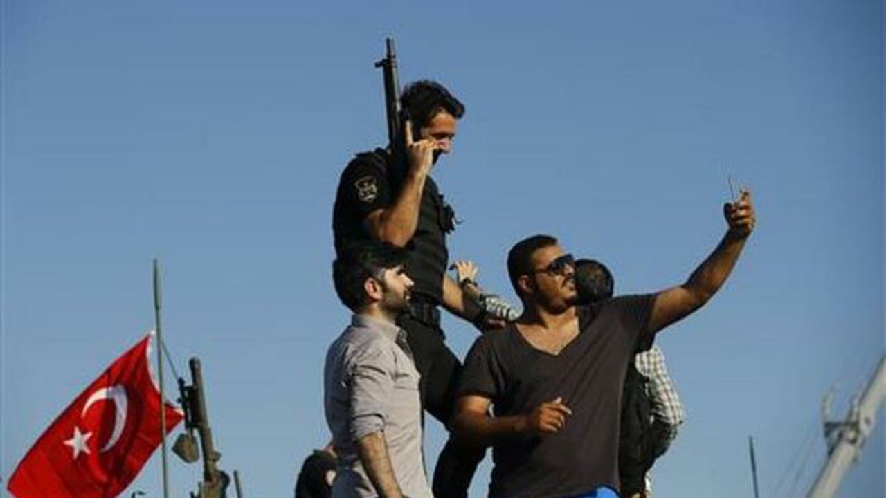 0d8dc8e25c796a11cb00f94a84ee200e_787_442_91074100