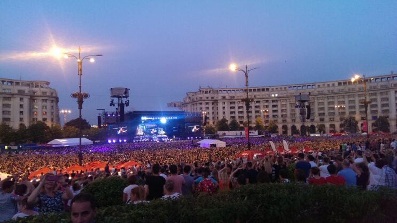 robbie_williams_piata_constitutiei_91014100