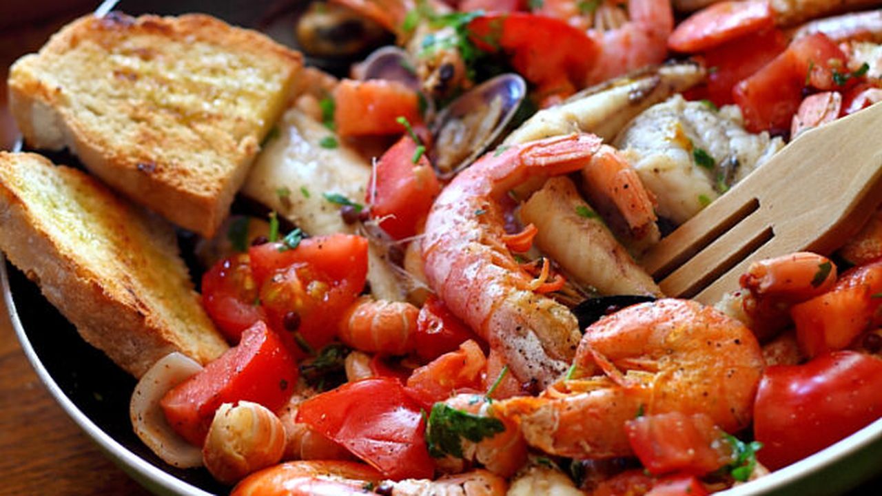 fructe_de_mare_cu_rosii_si_piper_marinat_86865800