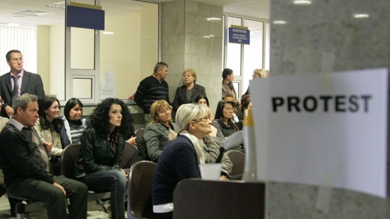 protest_finante_89368800_76600600