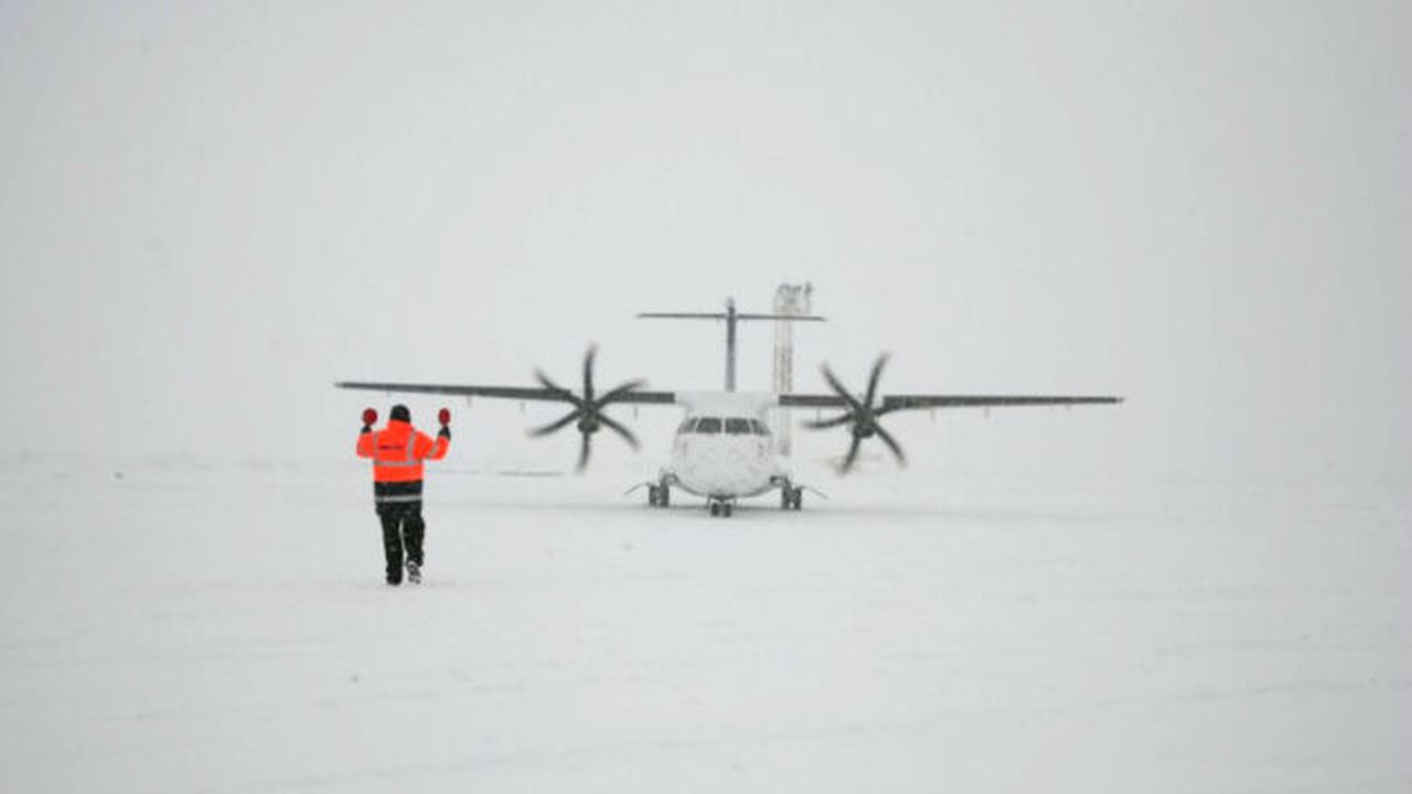 Update Mai Multe Zboruri Lot Wizz Air Tarom Si Ryanair De La Bucuresti Au Fost Anulate
