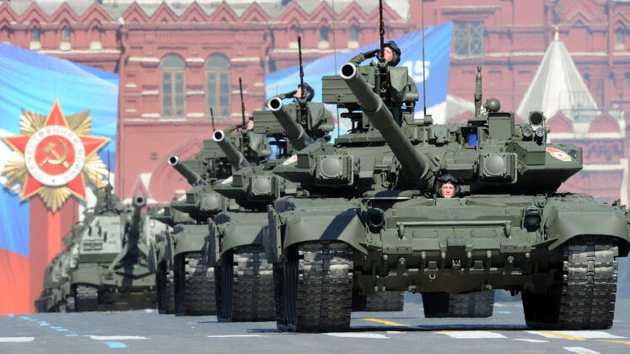 45542_military_russian_military_parade_30411500