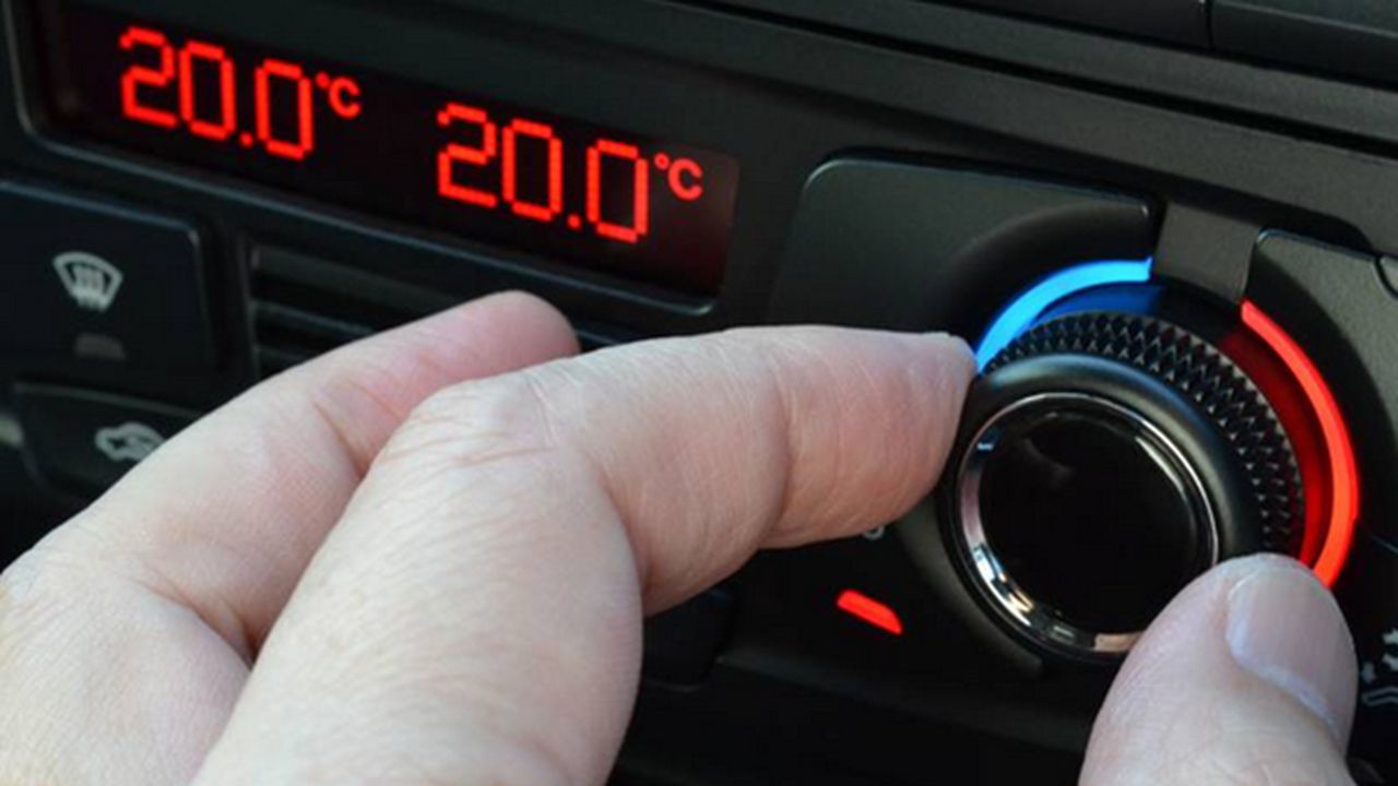 car_mechanics_63292300