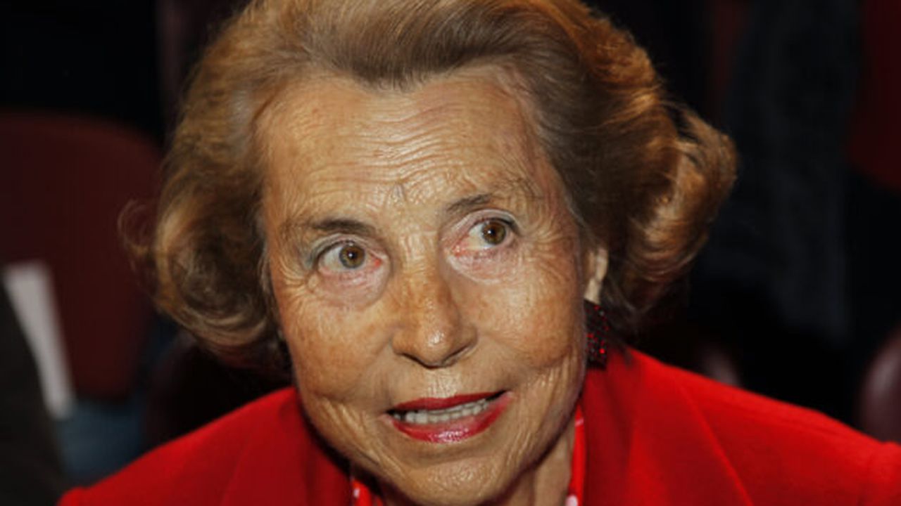 liliane_bettencourt_in_red_dress_wallpaper_53725400