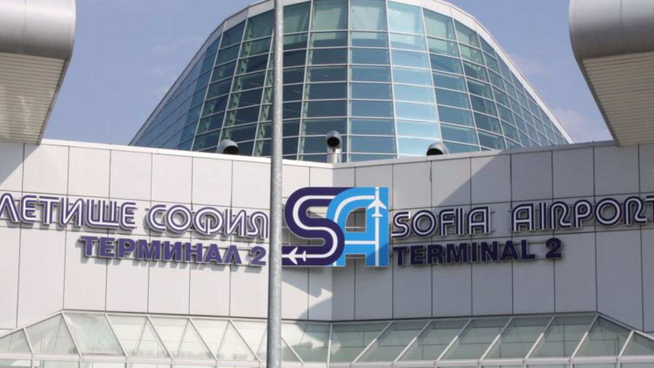 sofia_airport_terminal_2_photo_apostoloff_e1339414783287_48715400