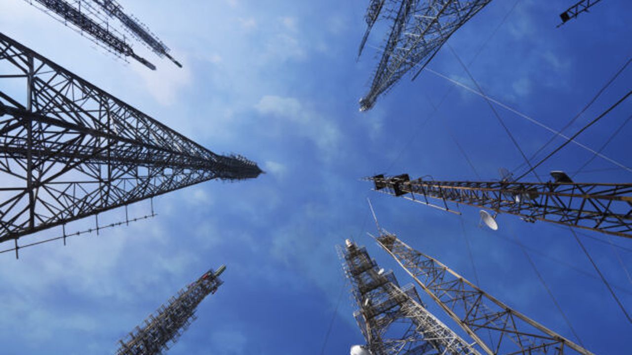 cell_towers_83483800