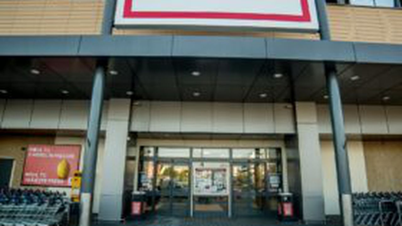 magazin_kaufland_exterior_focus_19796100