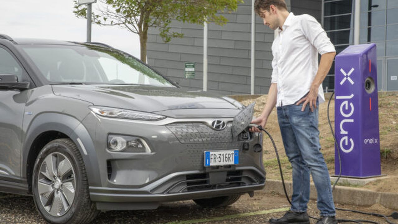 mobilita_elettrica_46813400