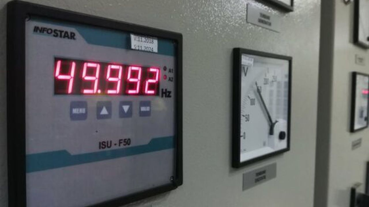 energie_panou_control_frecventa_67851500