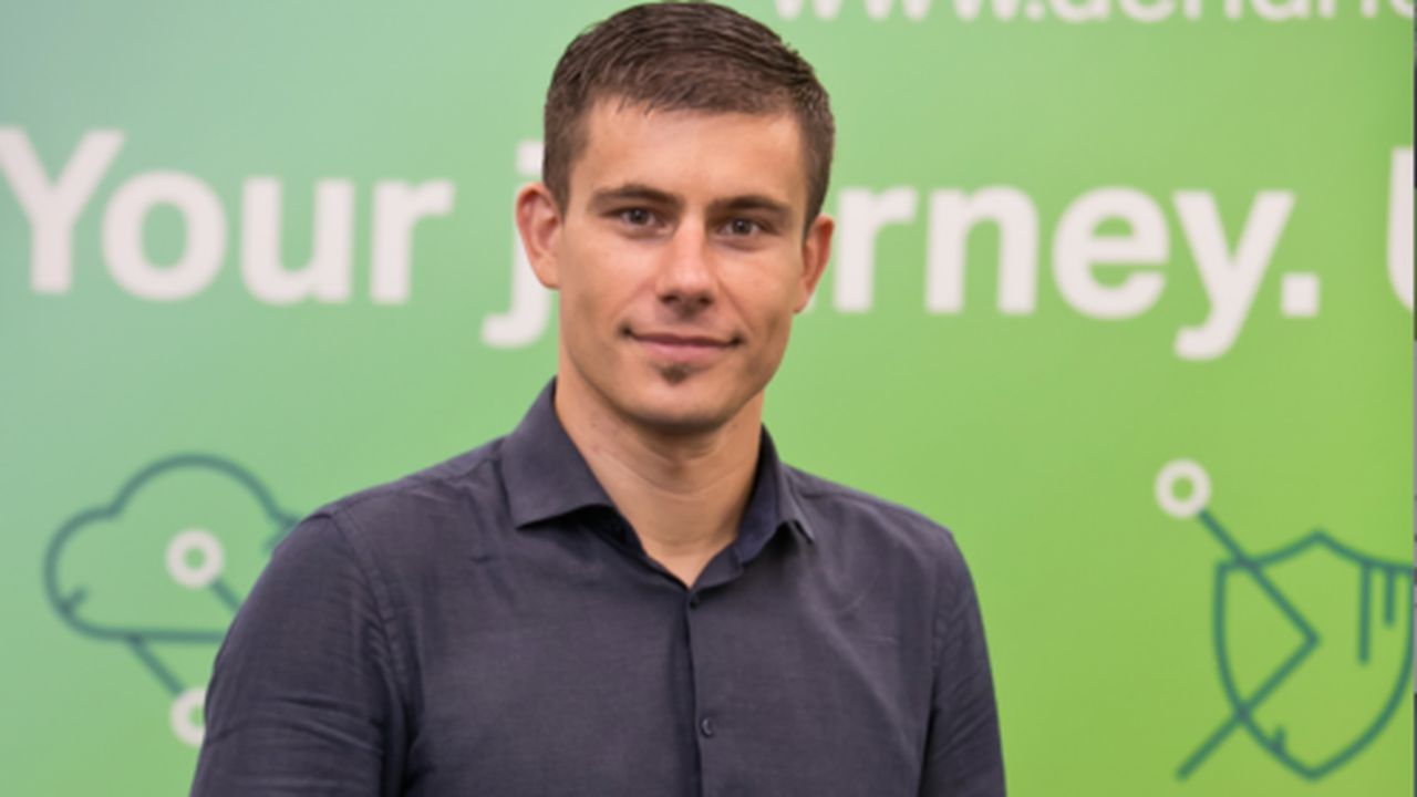 cristian_logofatu2_17849300